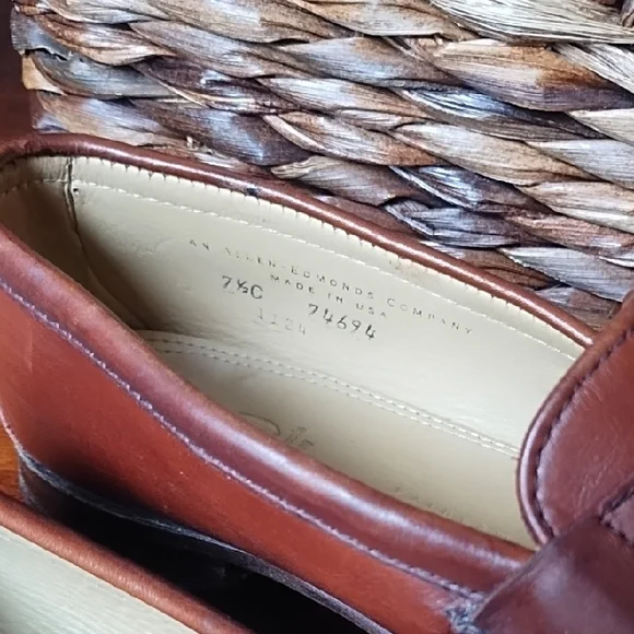 Classic Brown Leather Loafers - Picture 6 of 8